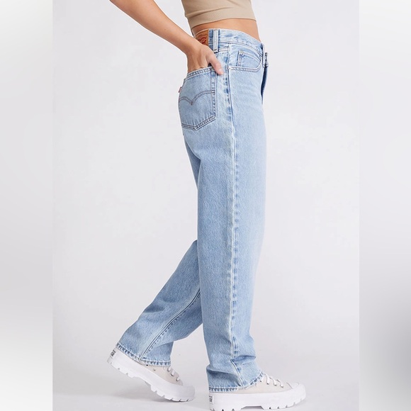 Levi's Light Blue Women's Jeans - Picture 3 of 12